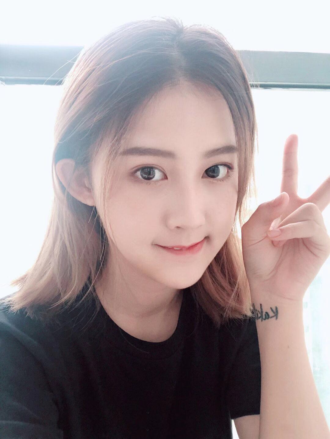 实打实的青春战斗鸡，漂亮温柔水多，细皮嫩肉